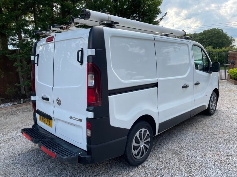 
								2015 Vauxhall Vivaro full									